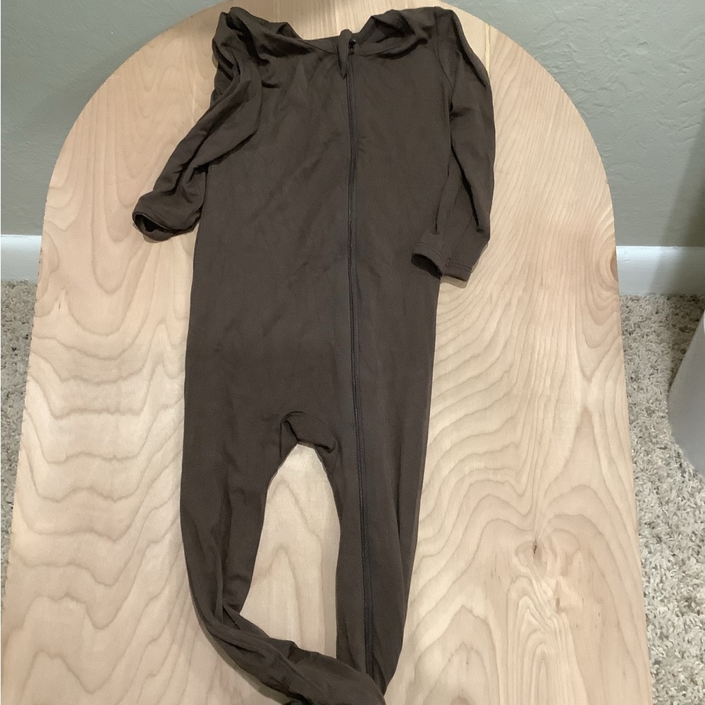 Brown Kyte Footies